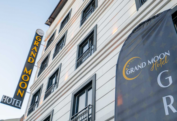 Grand Moon Hotel